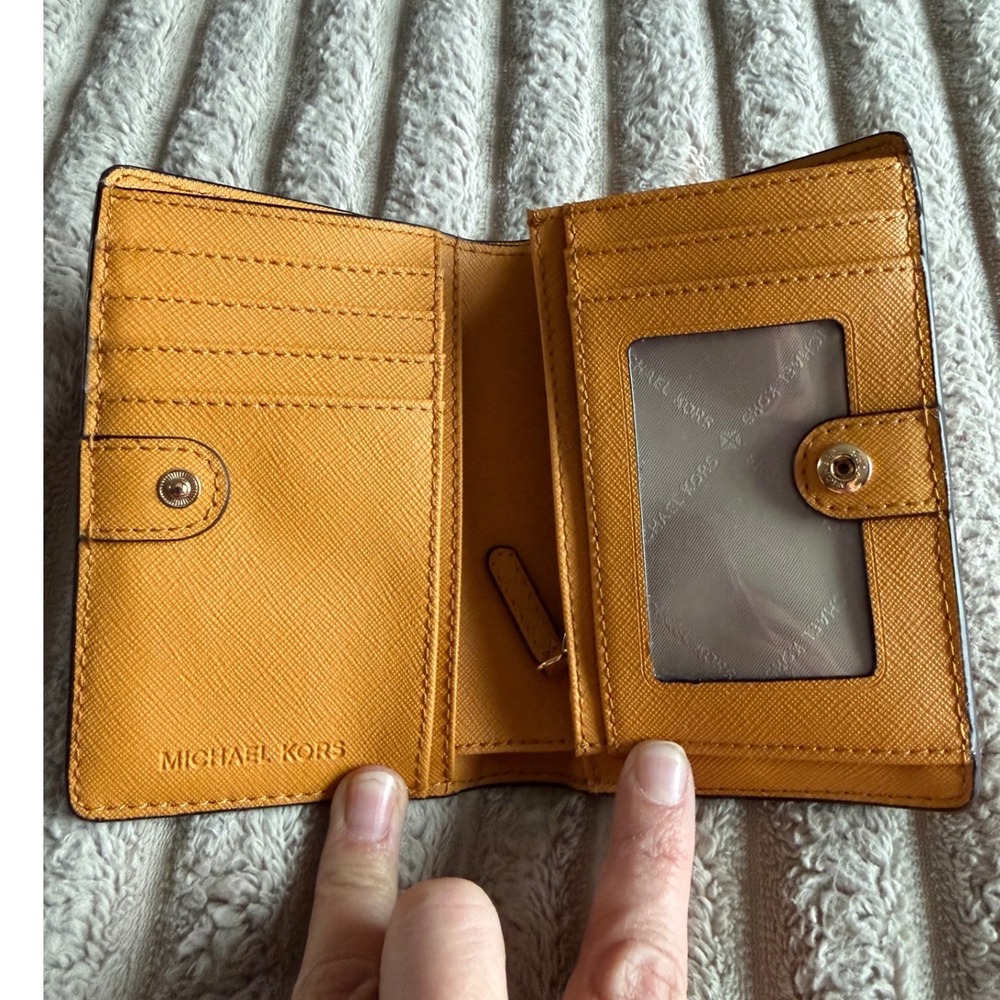Michael Kors Jet Set Small Bifold‎ Wallet Mustard Yellow Saffiano Leather Silver - Picture 5 of 13